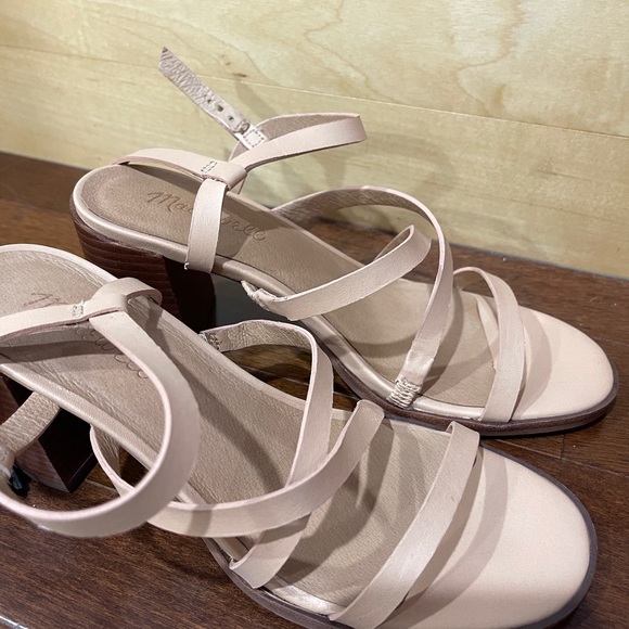 Madewell Edie Leather Heeled Sandal - Picture 4 of 6